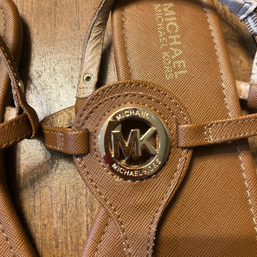 Michael Kors Women’s Gold and Brown Thong Buckle Sandals 7 - Picture 3 of 7